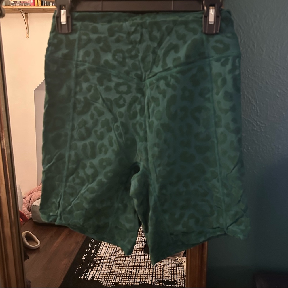 Vitality Rider Short | Size M | Green Panther
